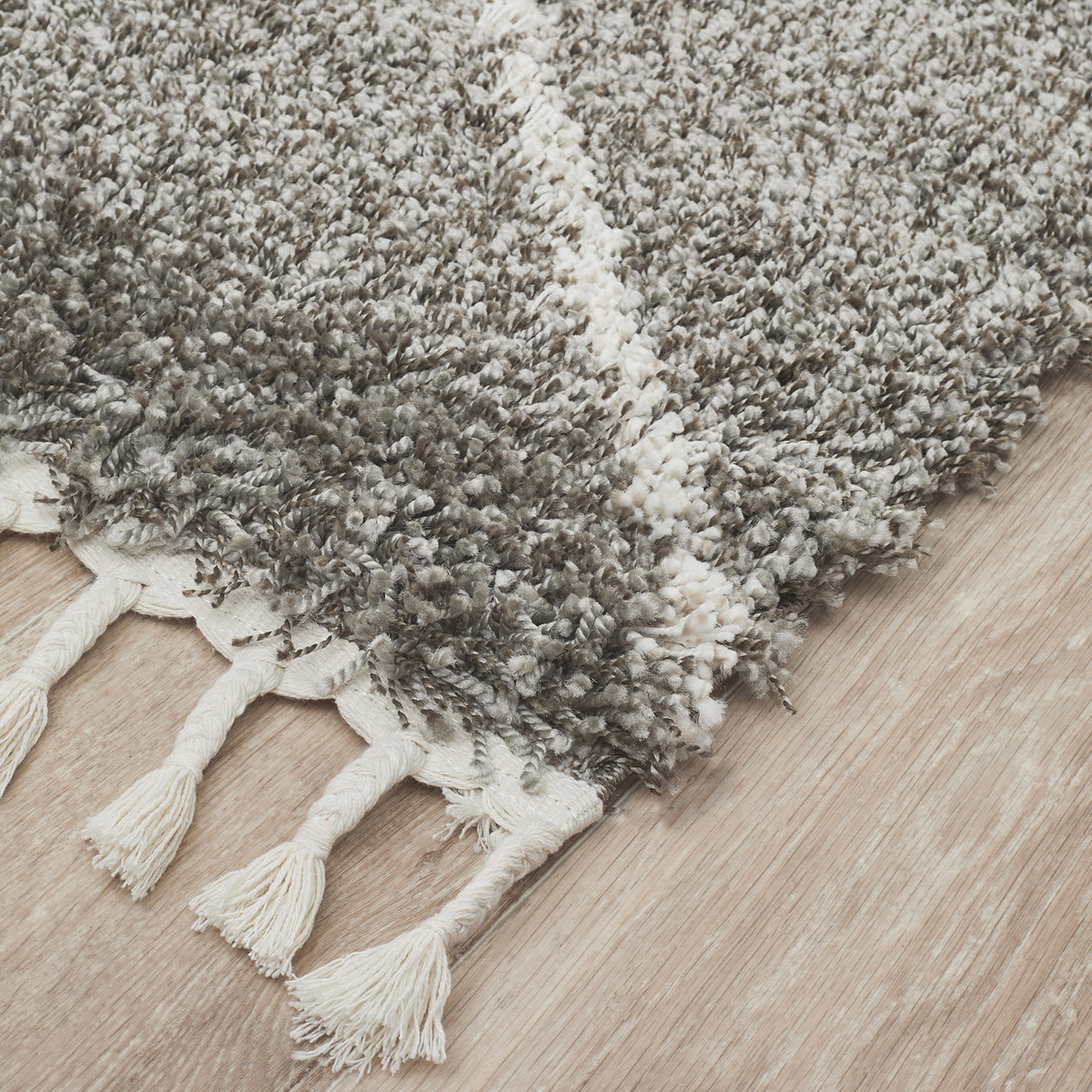 Saffron 22 Grey Rug