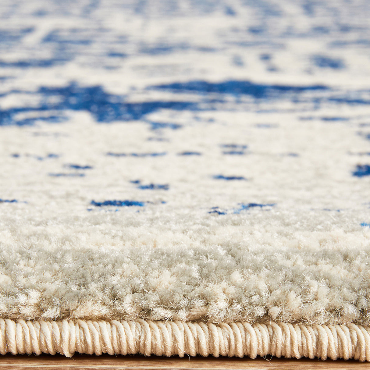 Evoke 253 White Navy Rug