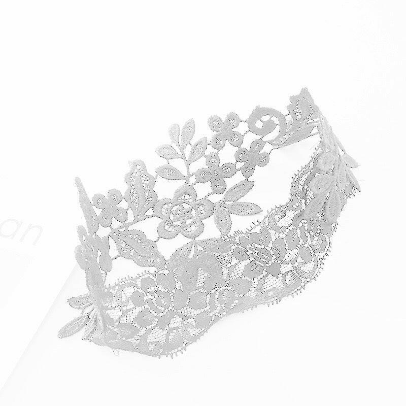 Dear Eve Lingerie Floral Lace Garter Belt - White