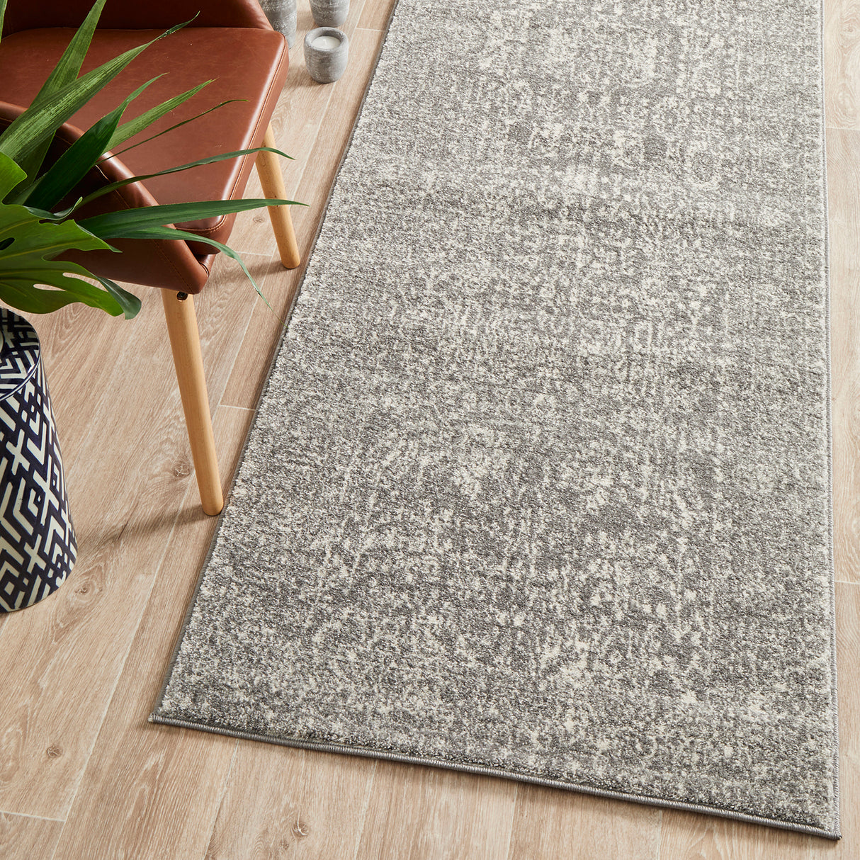 Evoke 256 Grey Runner Rug