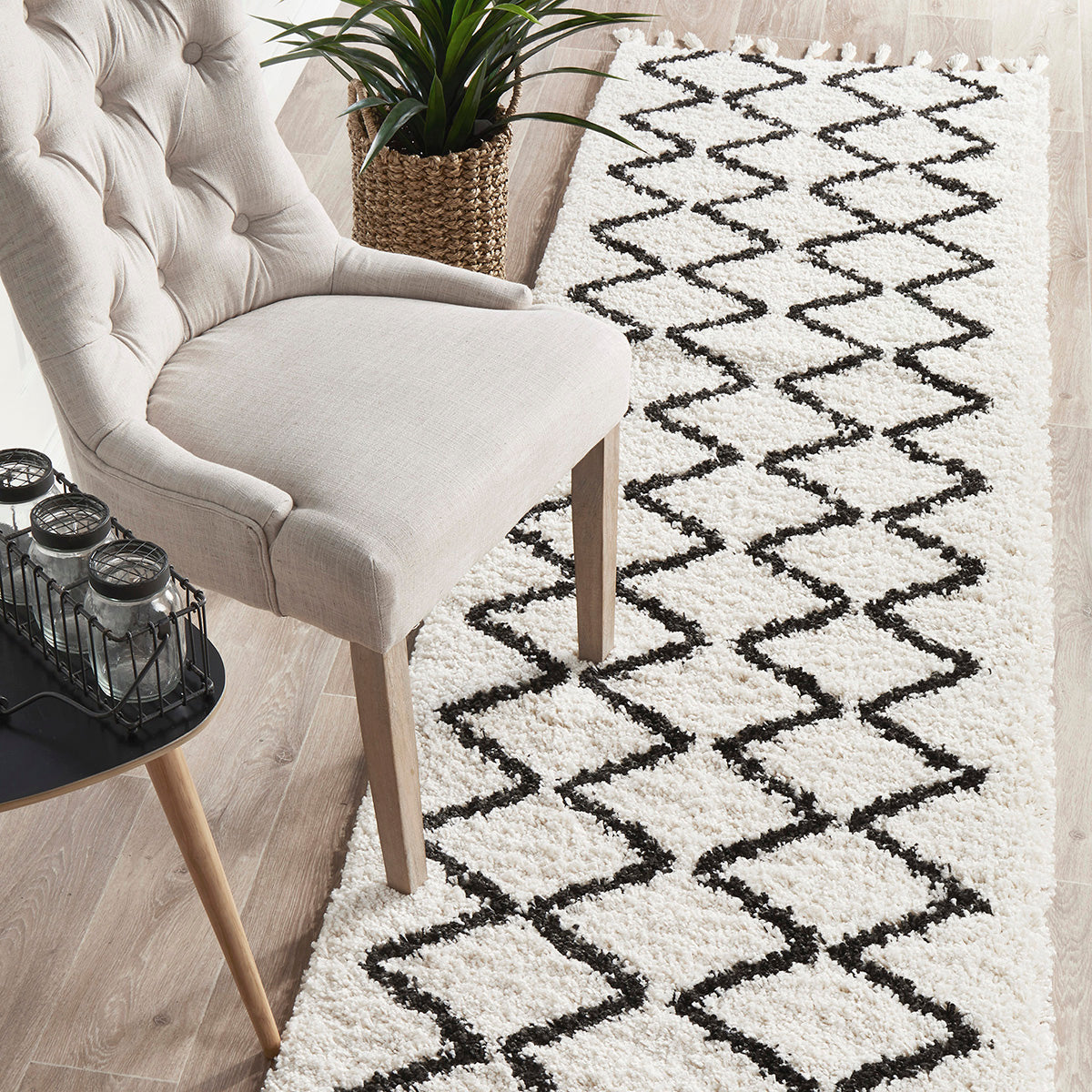 Saffron 11 White Runner Rug