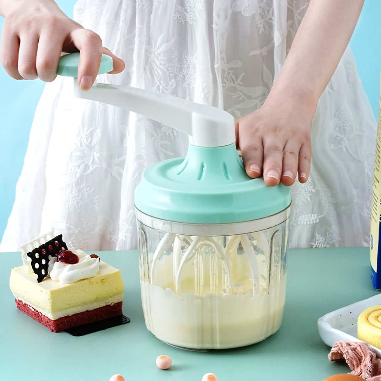TODO Manual Egg Beater Whisk Whip Cream 1200ml Capacity Bowl Hand Crank