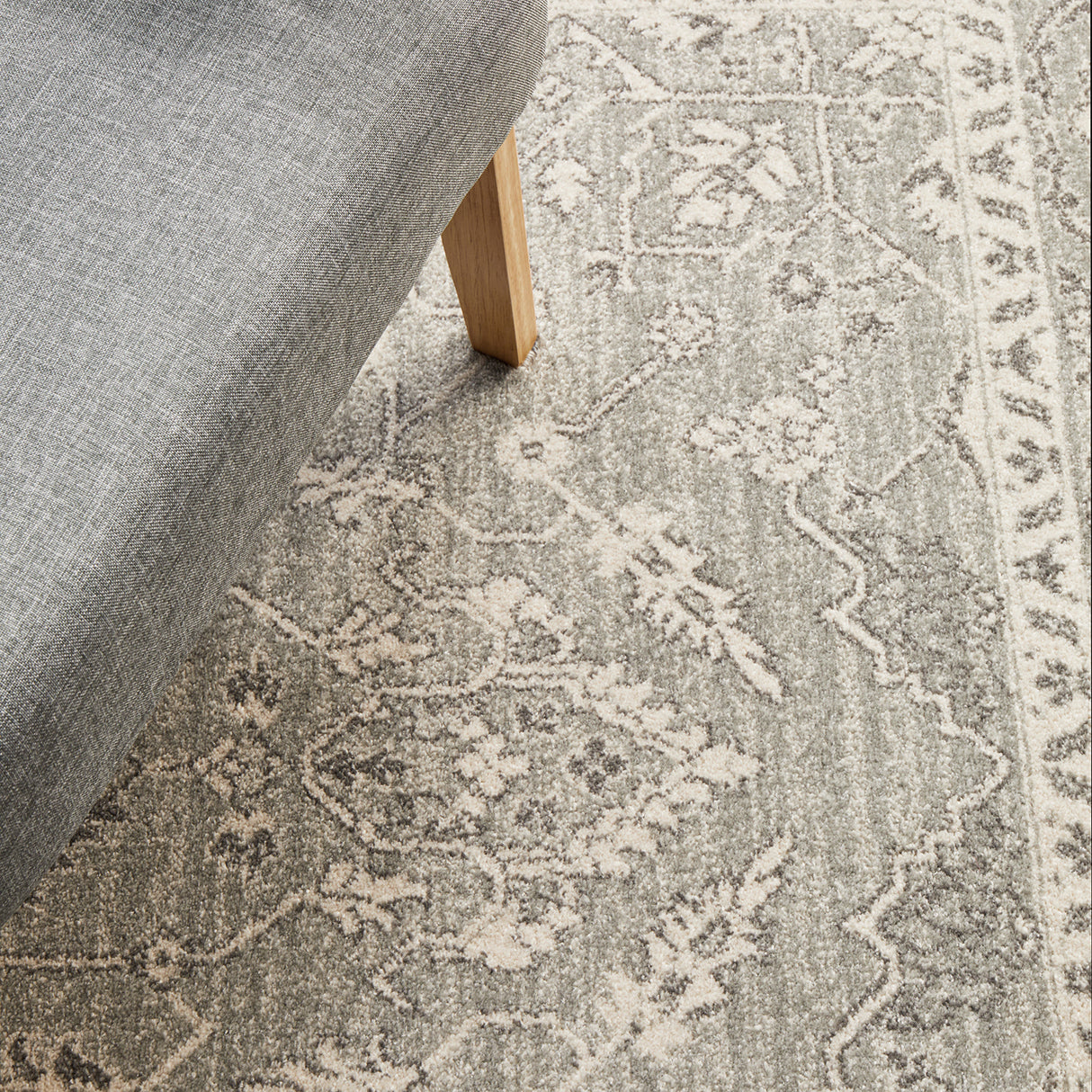 Evoke 261 Silver Rug