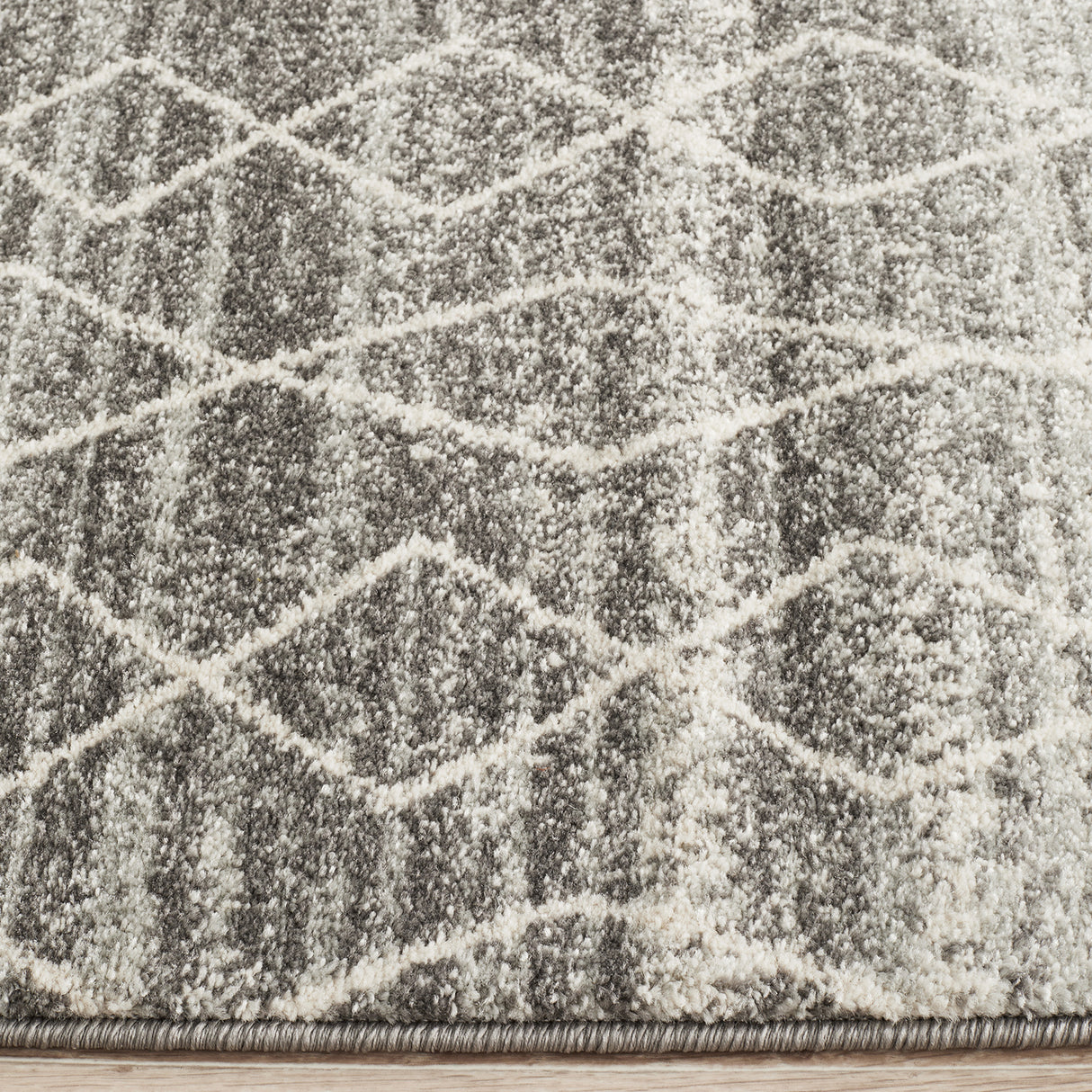 Evoke 257 Silver Runner Rug