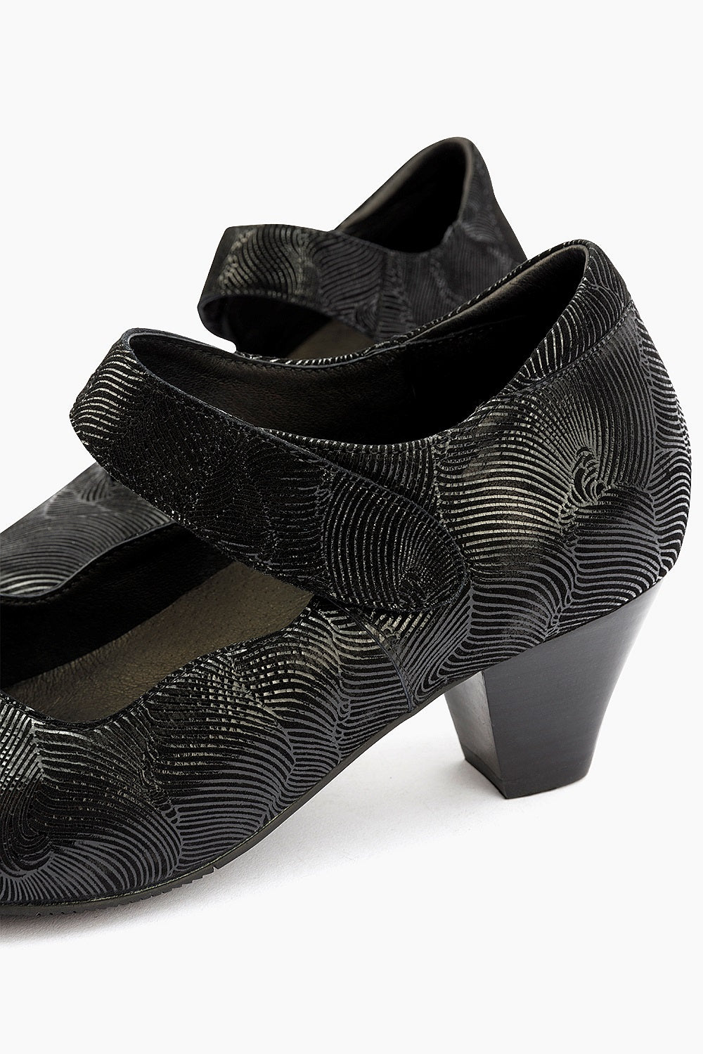 Klouds Omari Perf Black Constellation