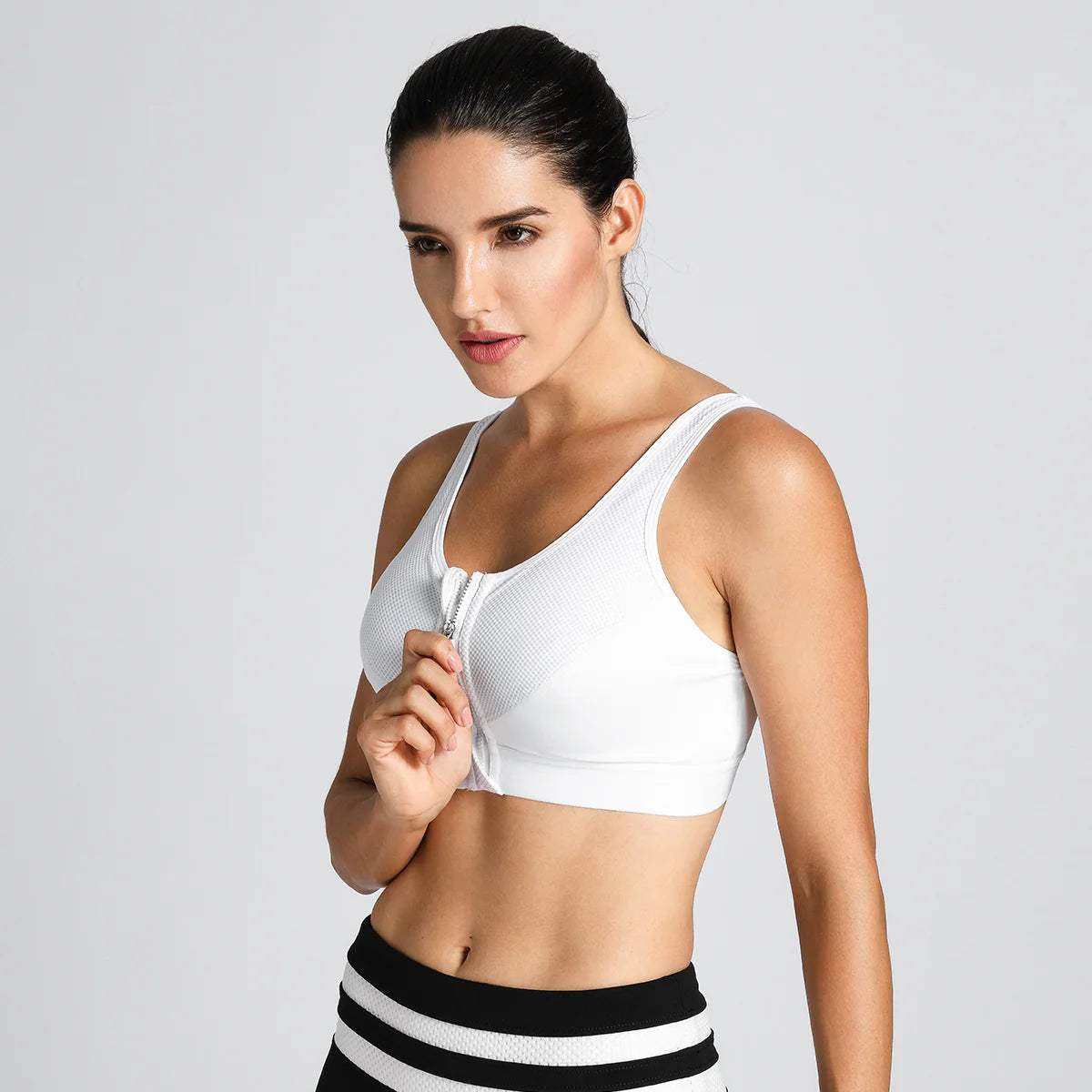Full Length Zip Front Wireless Racerback Sports Bra - White
