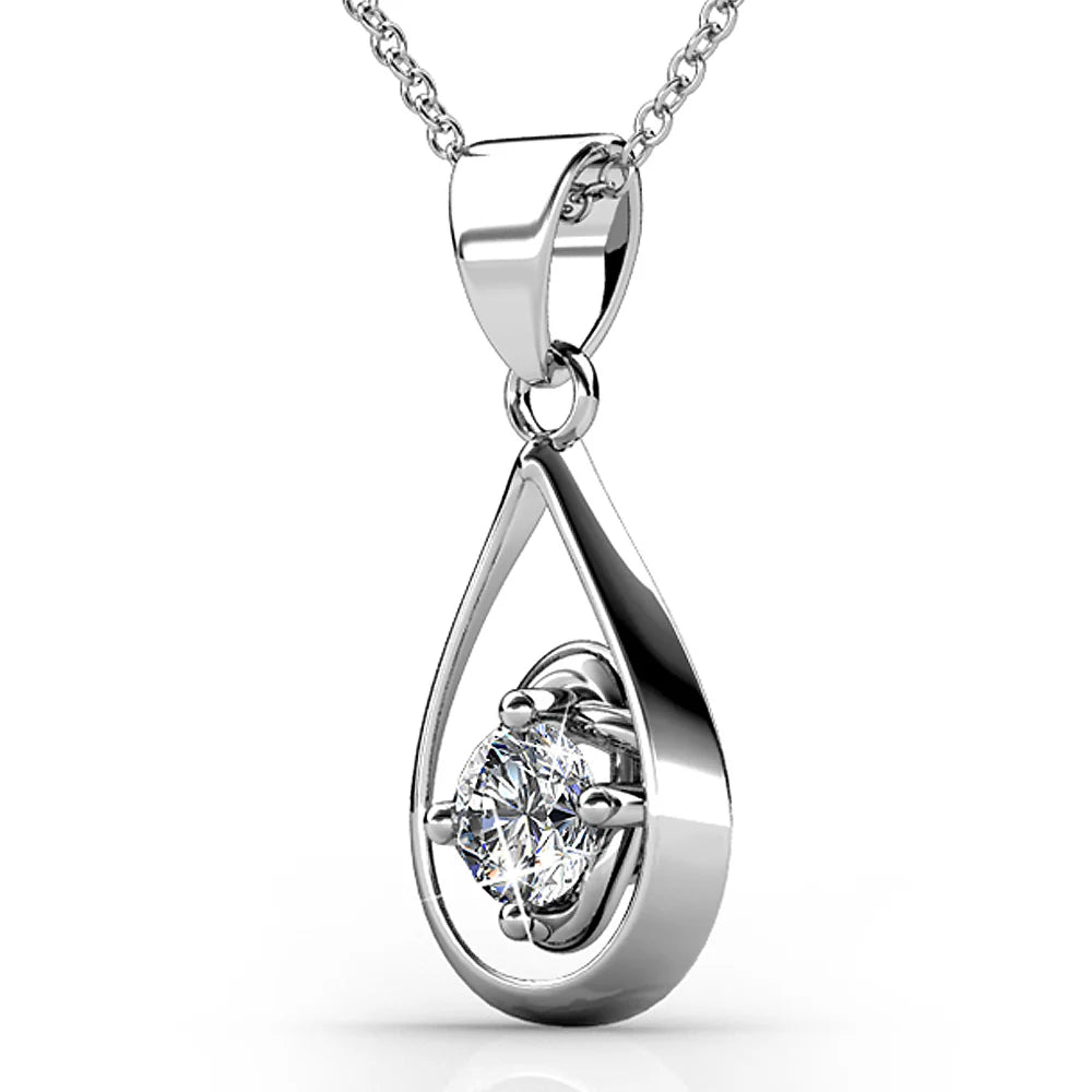 Krystal Couture Center Piece Necklace Embellished with SWAROVSKI Crystals