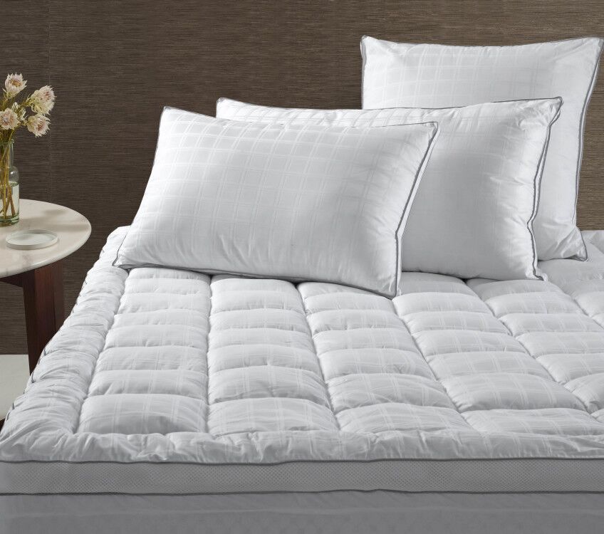 Accessorize Deluxe Hotel Mattress Topper