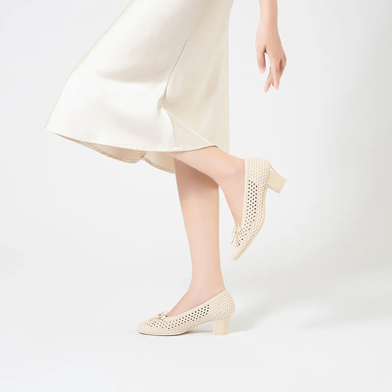 Pearl Bow Mesh Knit Round Toe Pumps - Ivory