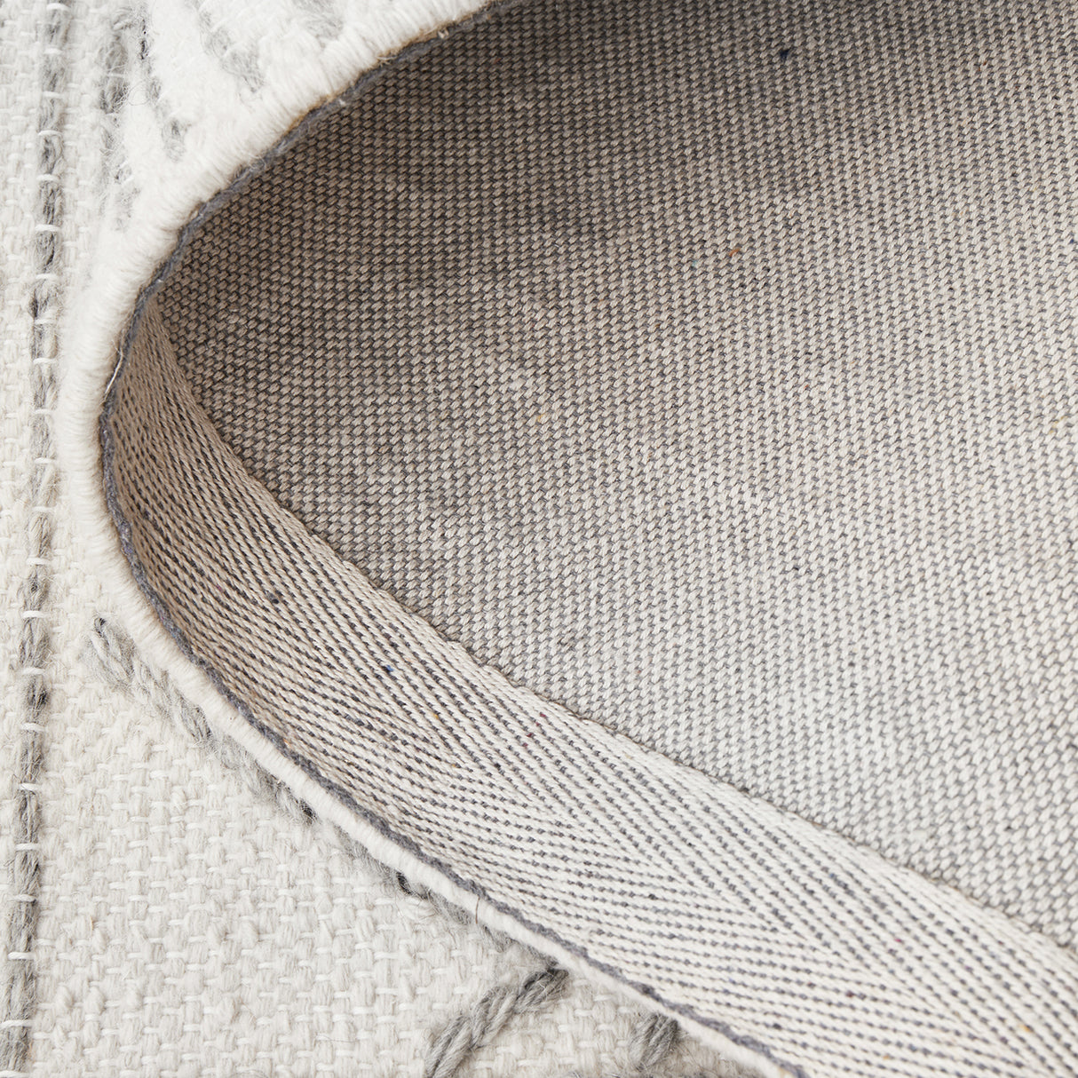 Hudson 802 Ivory Rug