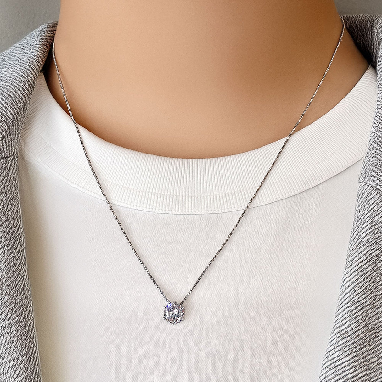 Tizz 6 Point Necklace