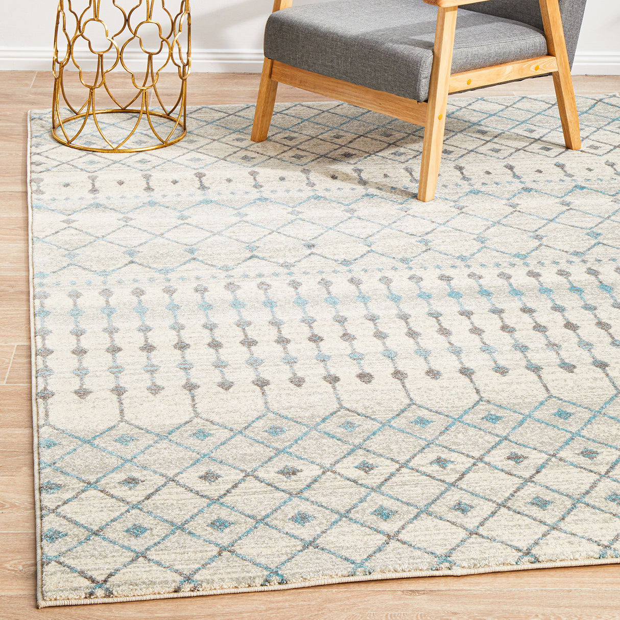 Evoke 260 White Rug