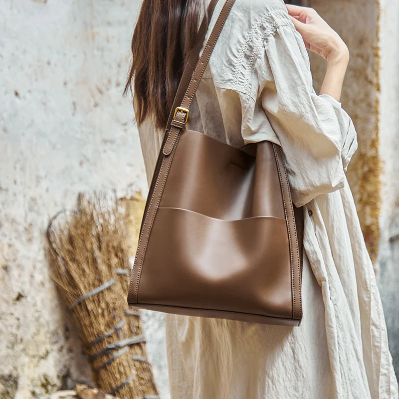 Nalandu Minimal Soft Leather Commuter Tote Bag - Coffee