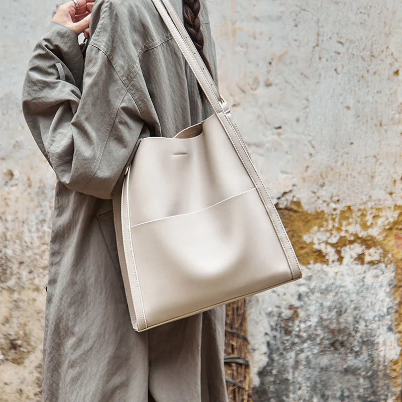 Nalandu Minimal Soft Leather Commuter Tote Bag - Ivory