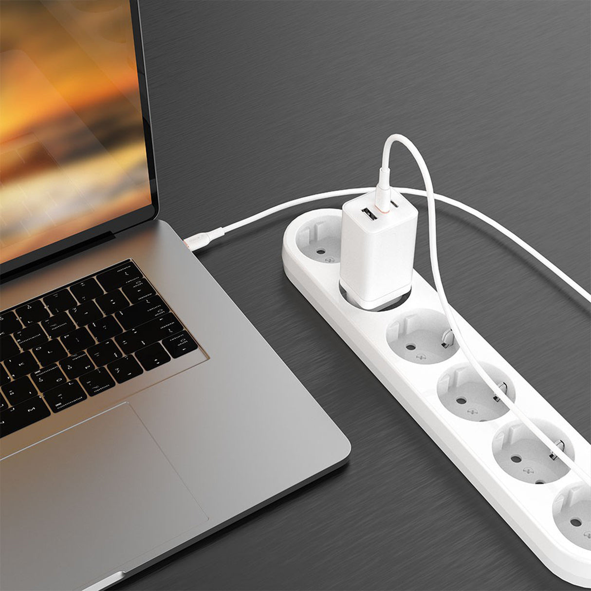 iQuick Type-C USB to Apple Pin Charging Data Sync Charge Cable 2.4A 0.5m - White