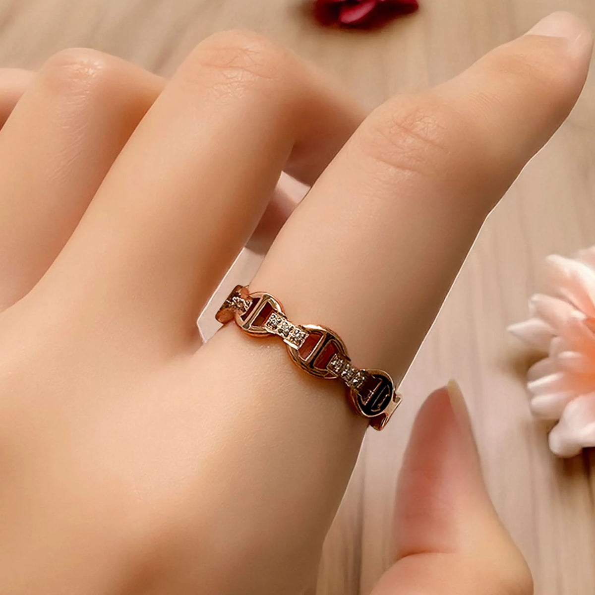 Bullion Gold Mariner Link Ring In Rose Gold