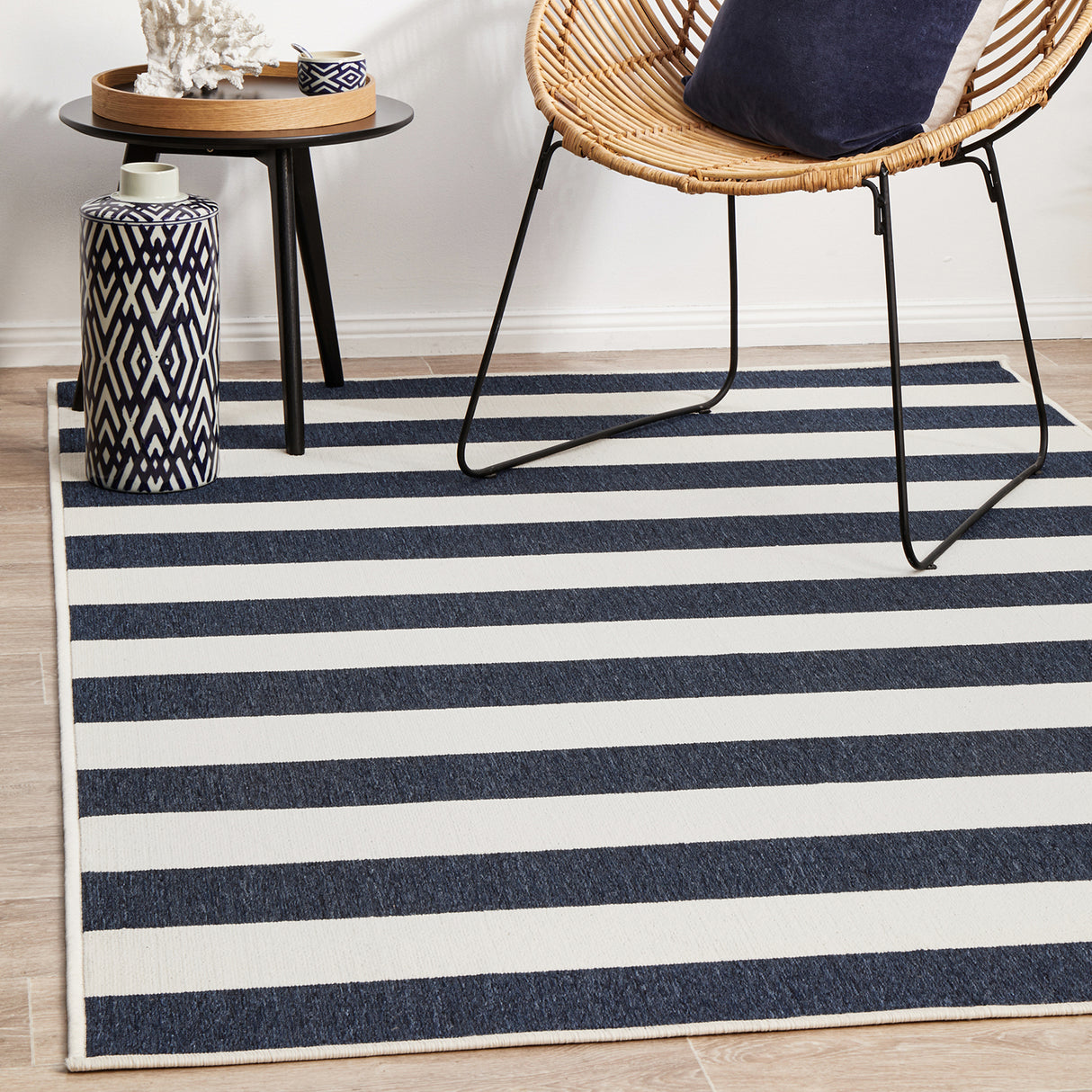 Seaside 4444 Navy White Rug