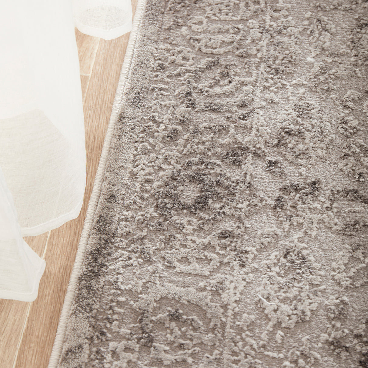 Opulence 111 Silver Runner Rug