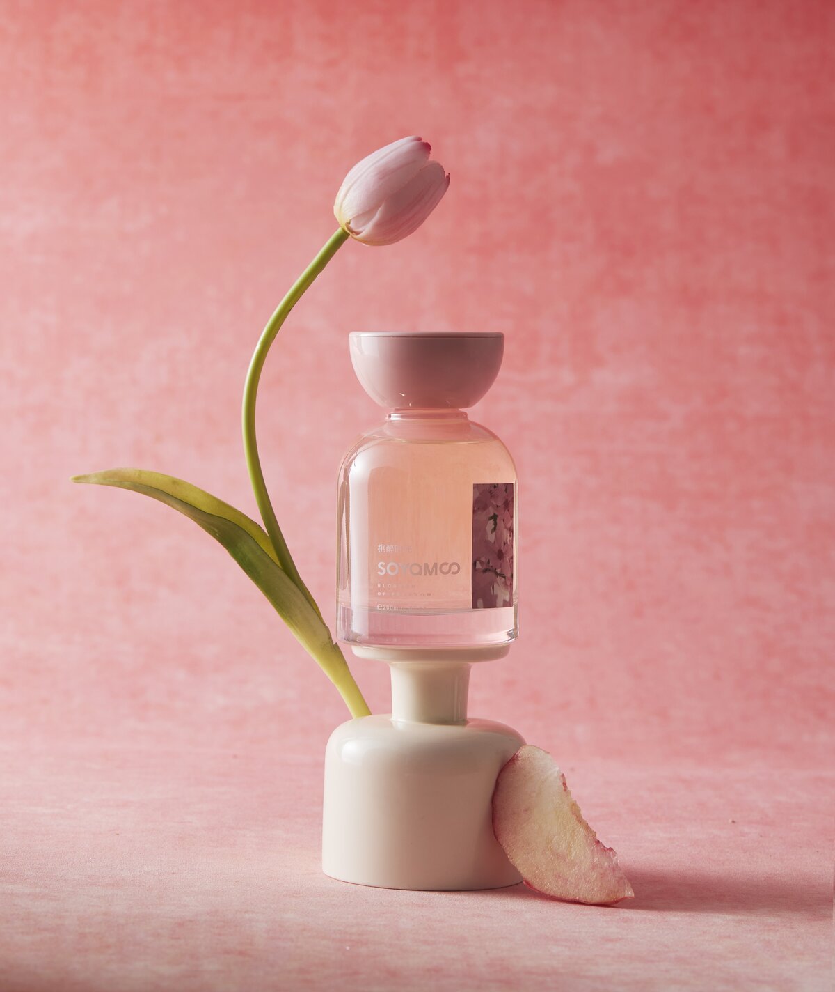 Blushing Peach Bliss Sculpted Round Shoulder Reed Diffuser � 200ml