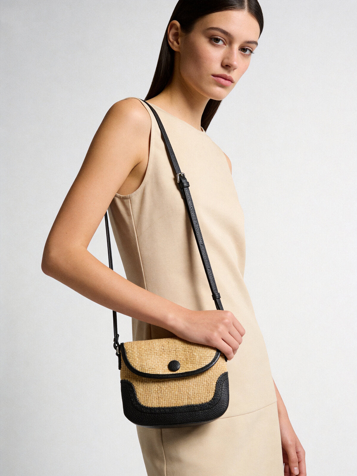 Handwoven Straw Saddle Crossbody - Black