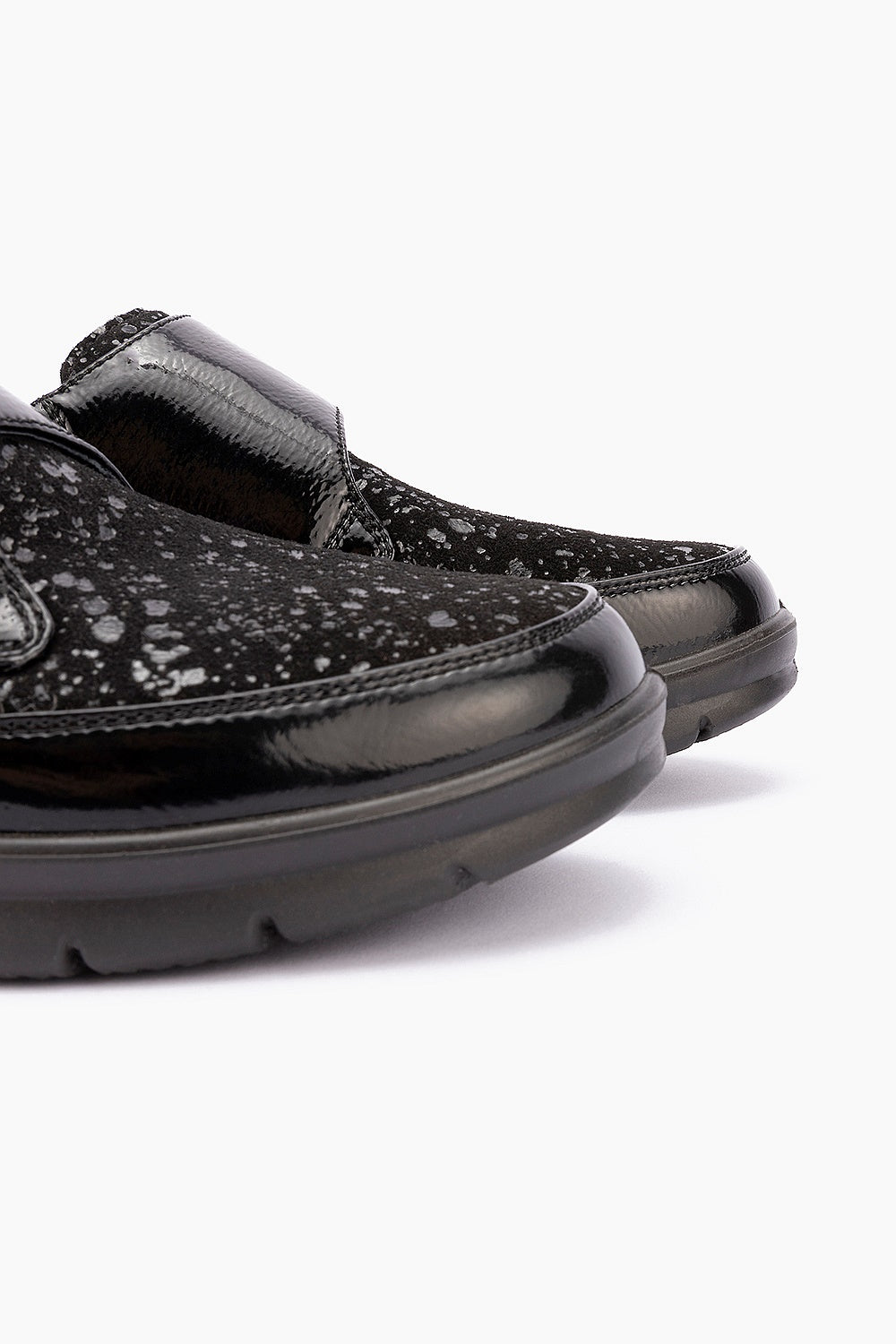 G Comfort Women's P 8223 Black Patent Stretch