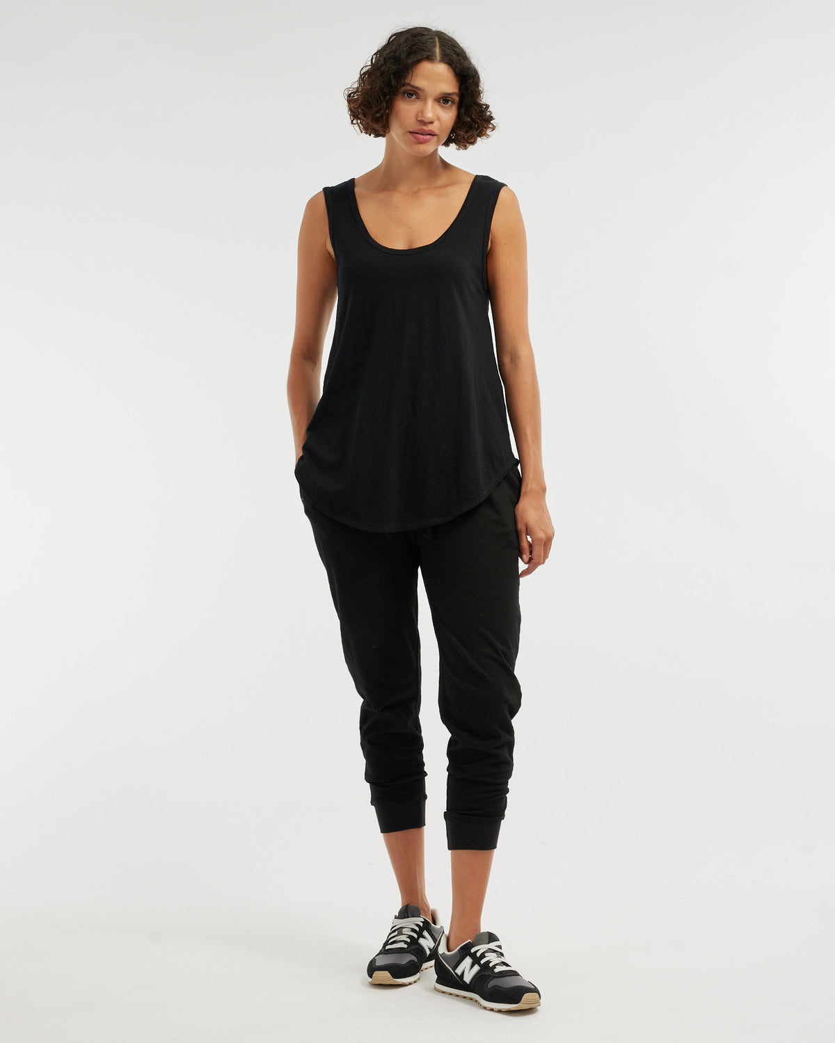 Amelius Kieran Cropped Jogger - Black