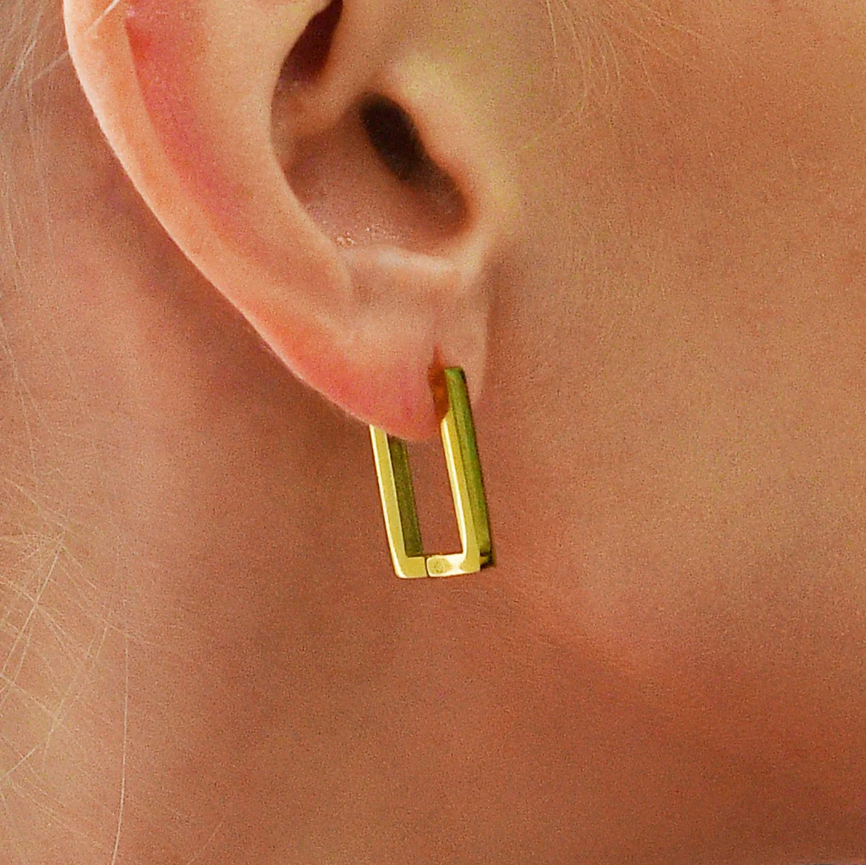 Bullion Gold Stylish Gold Hoop Earrings