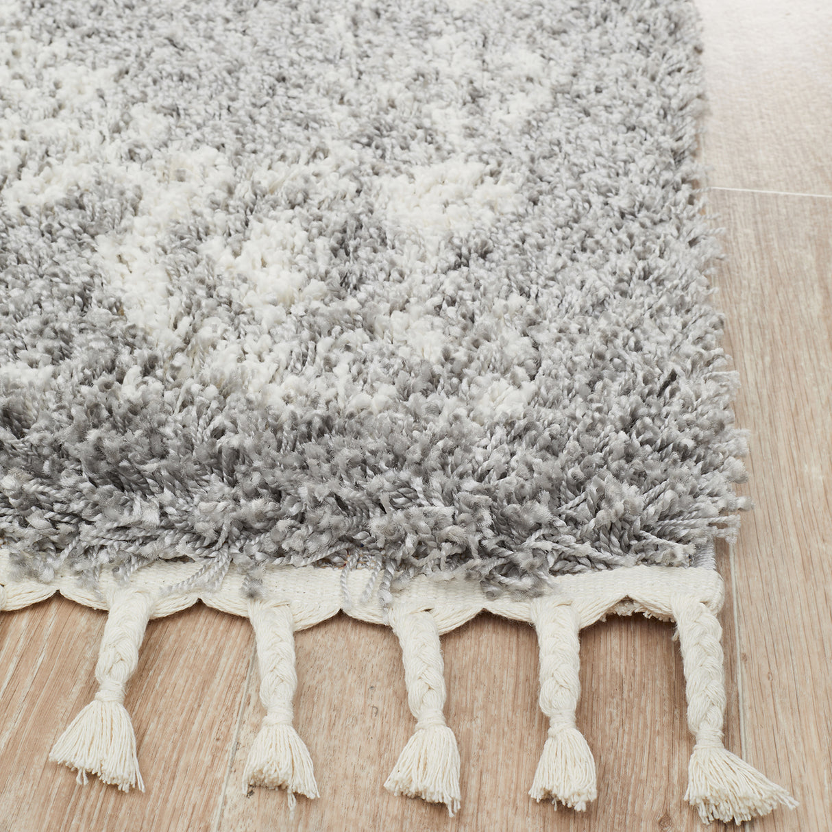 Saffron 33 Silver Rug