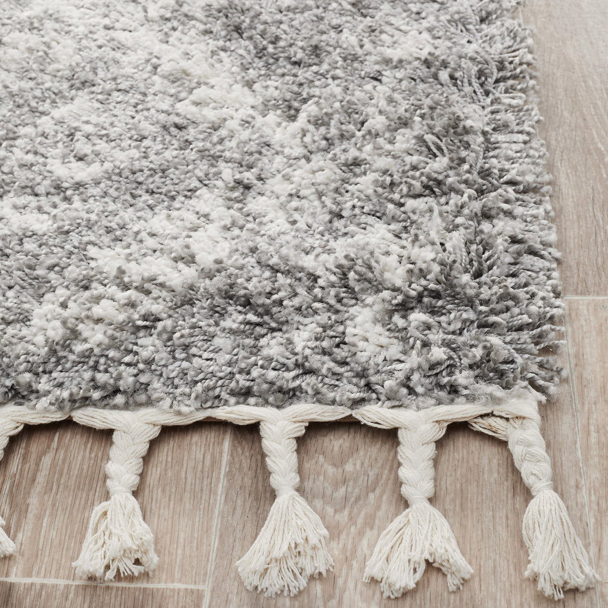 Saffron 33 Silver Rug