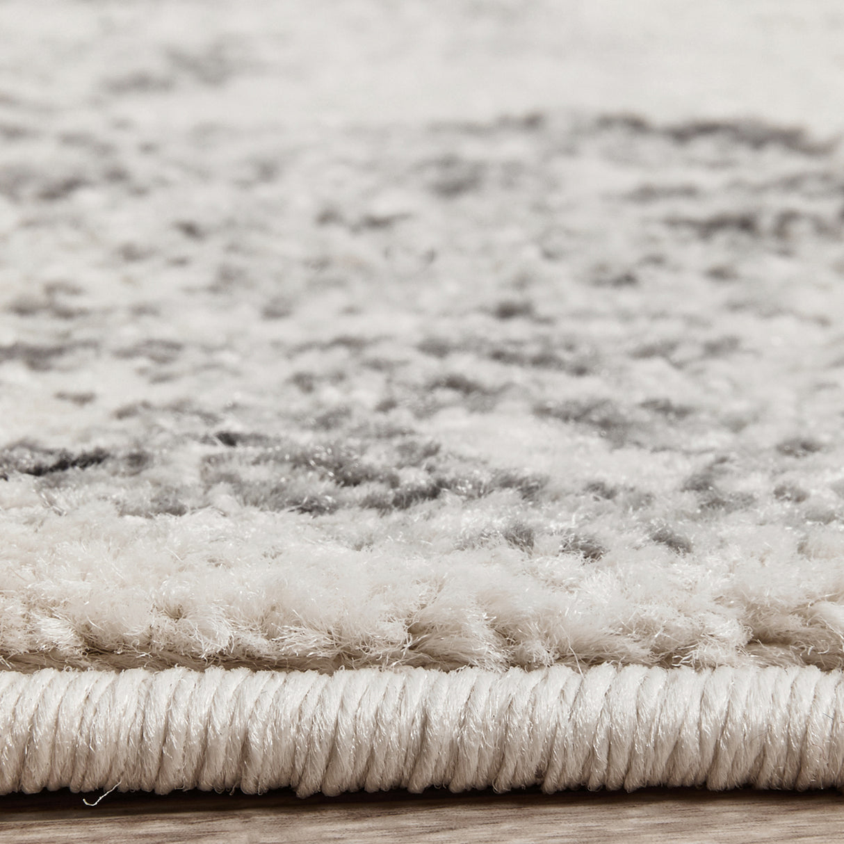 Chrome Rita Silver Rug