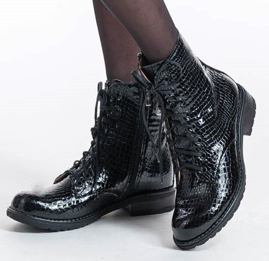 Bosccolo Womens Boots - Black Crocodile