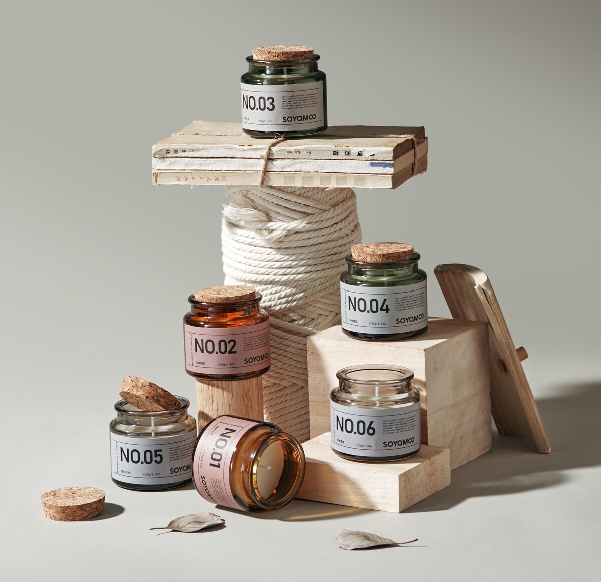 Moonlit Gardenia Apothecary Glass Jar Candle