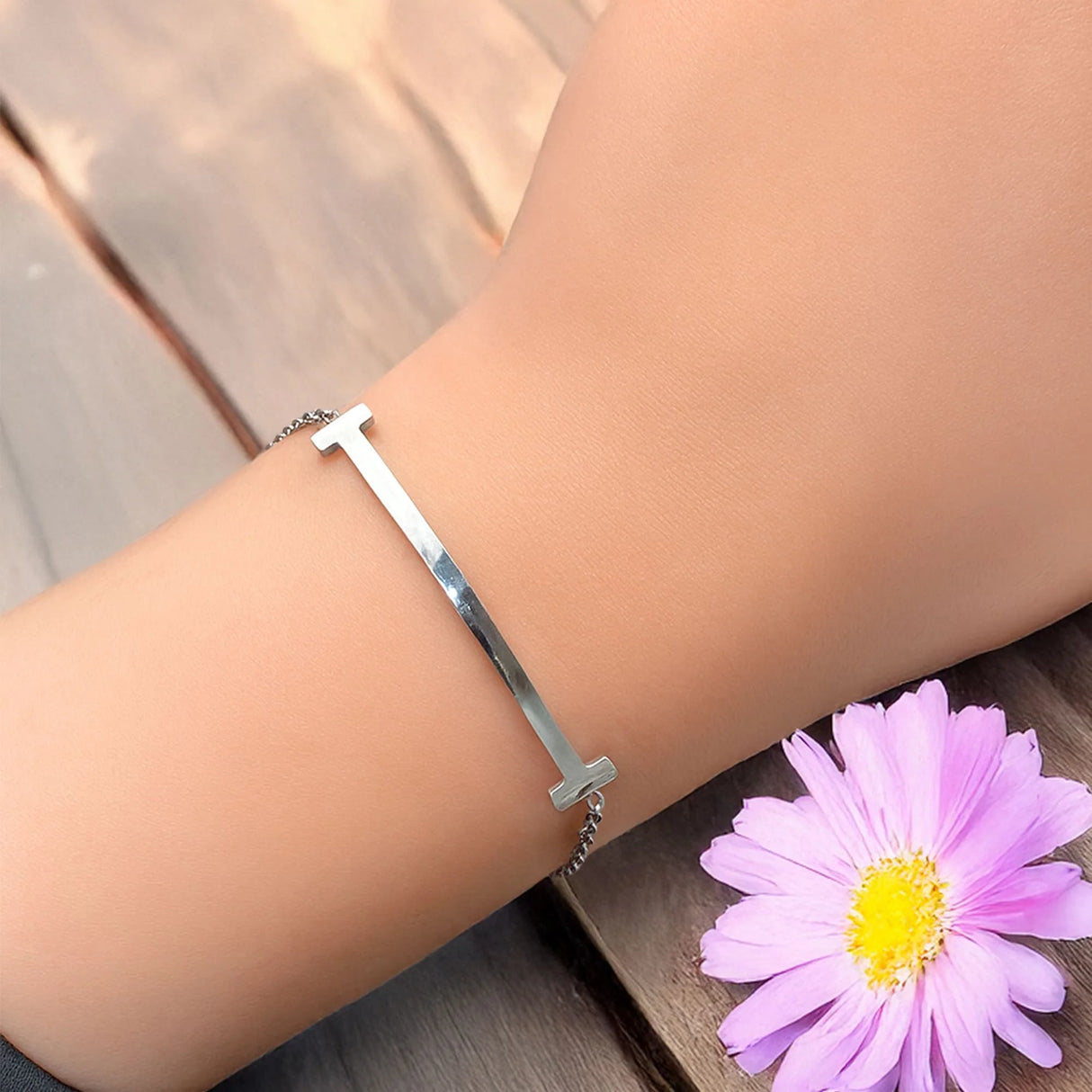 Bullion Gold Sleek Bar Bracelet White Gold