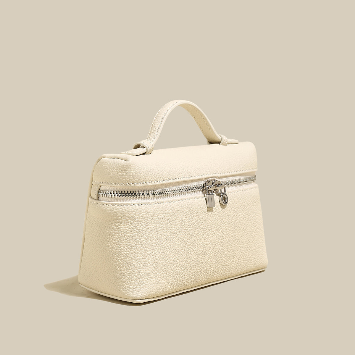 Traveler�s Pebbled Leather Box Vanity Bag - Ivory