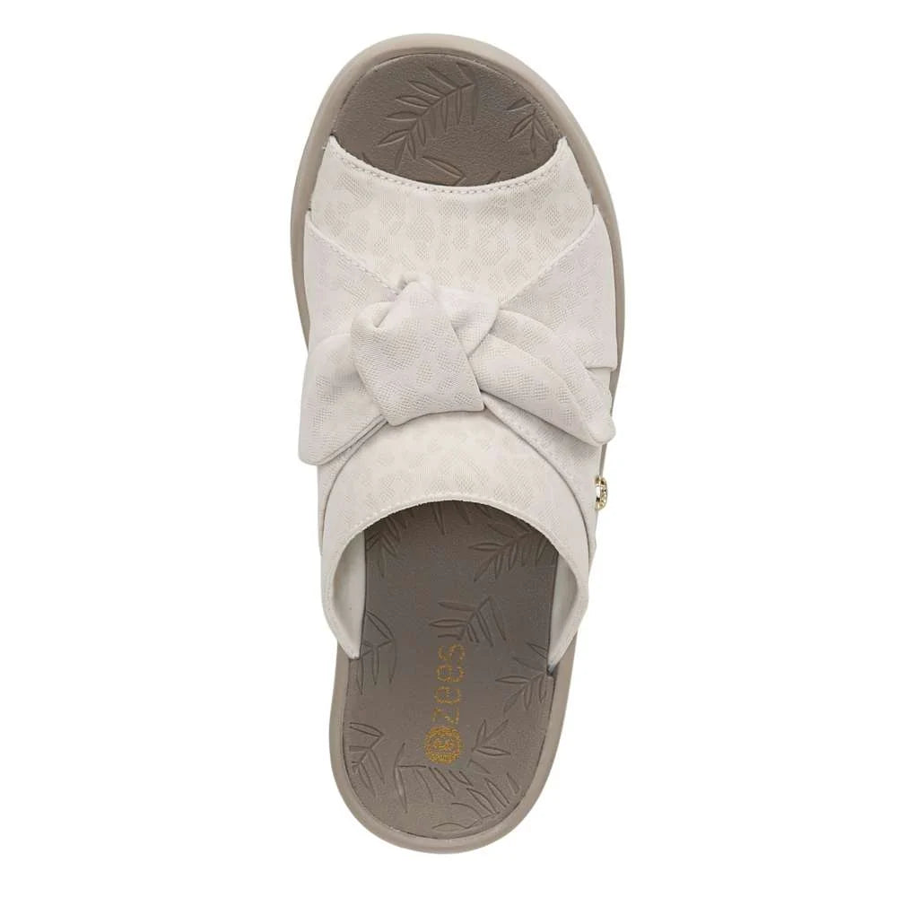 Bzees Smile Wedge - Cream
