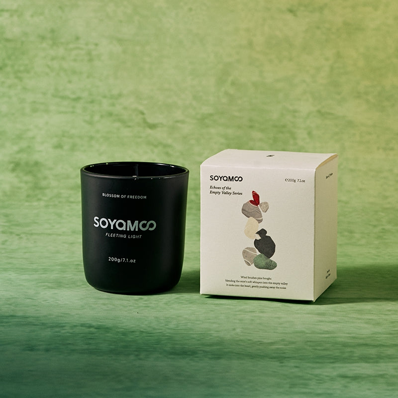 Sandalwood Wilderness Echo Valley Scented Candle