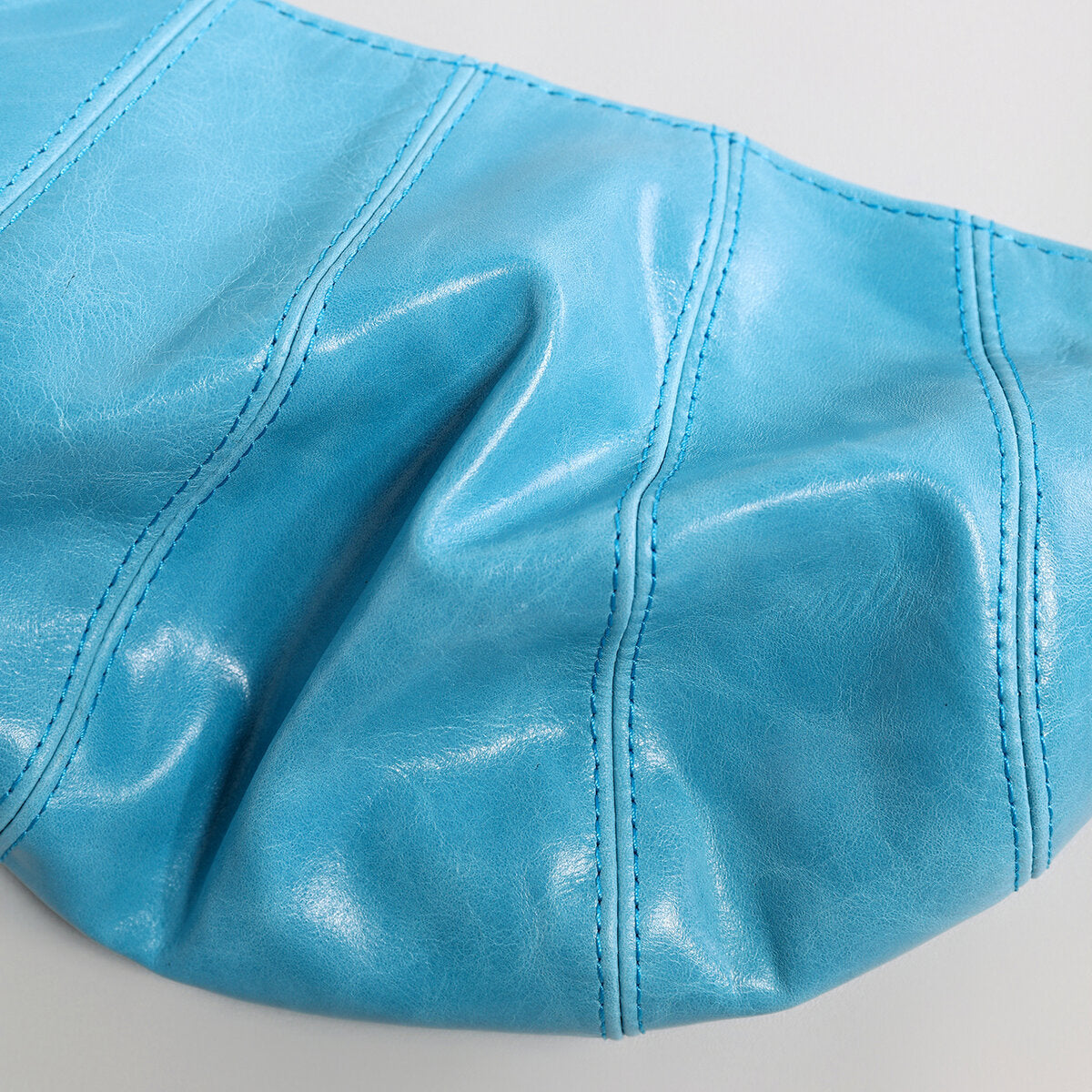 Oil-Wax Leather Crescent Shoulder Bag - Blue