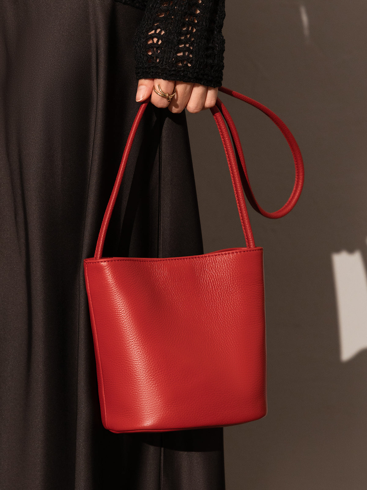 Thin Strap Waterproof Leather Bucket Bag - Red