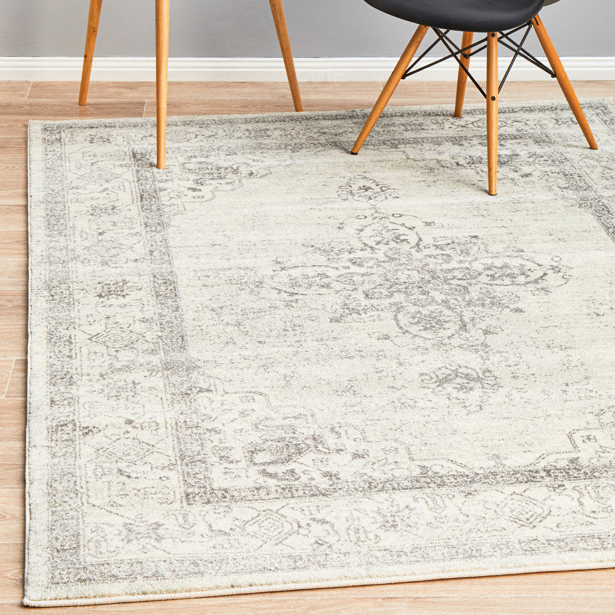 Century 977 Silver Rug