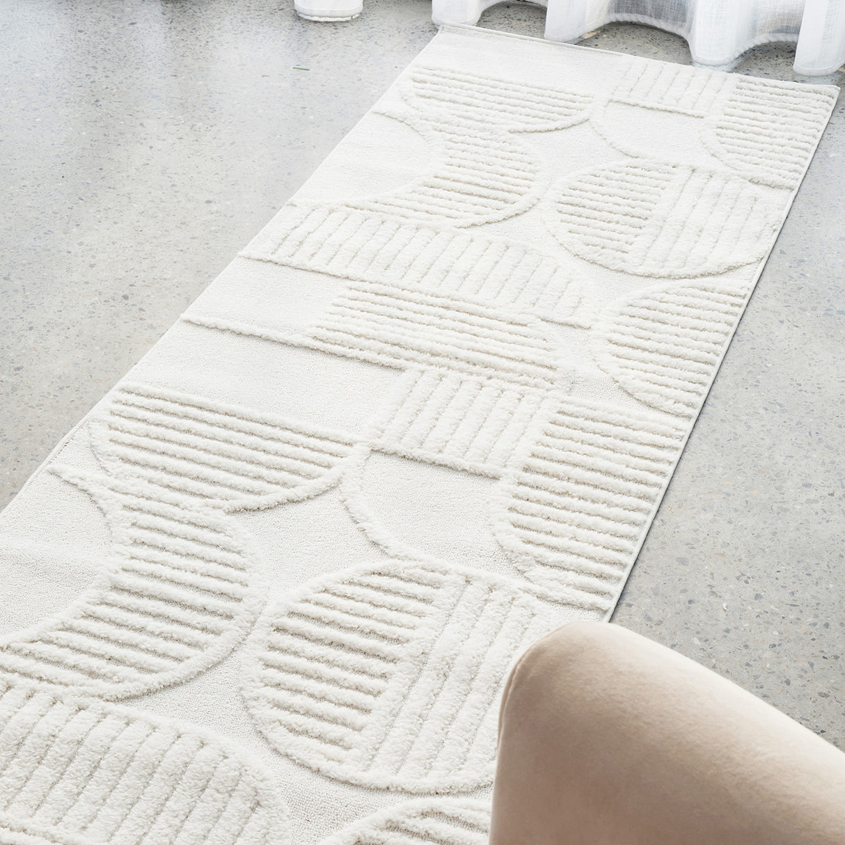 Lotus Leo White Runner Rug