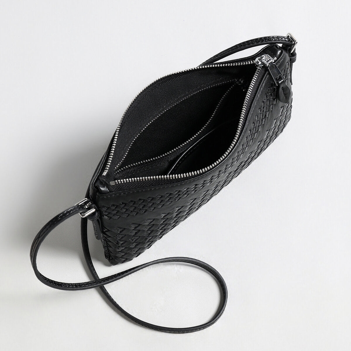 Hand-Woven Sheepskin Leather Shoulder Bag - Black