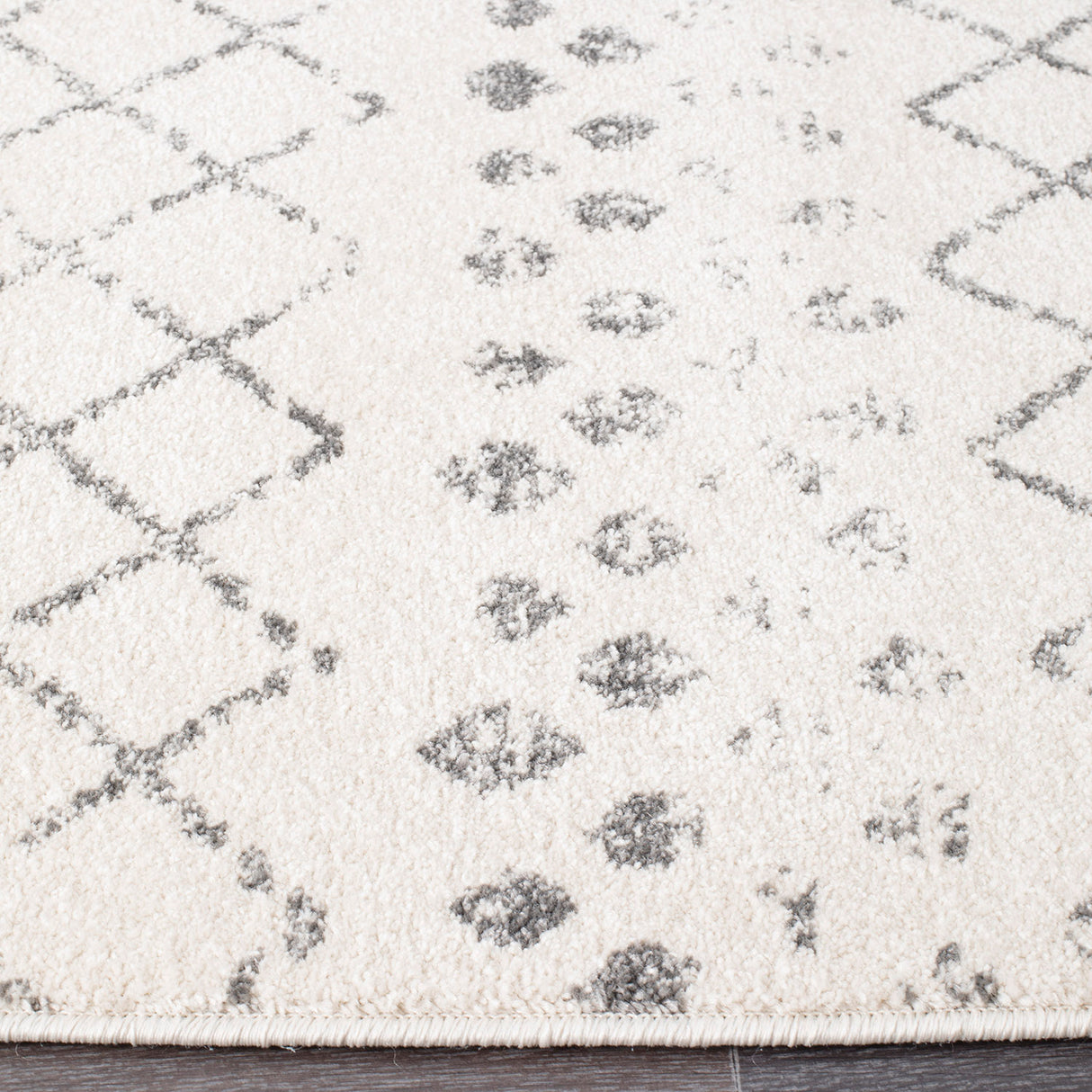 Oasis 454 White Rug