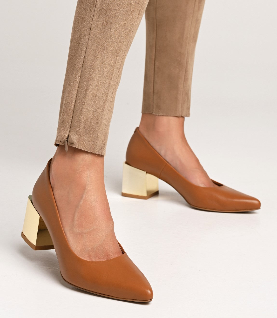 Bosccolo Womens Pumps - Beige/Gold
