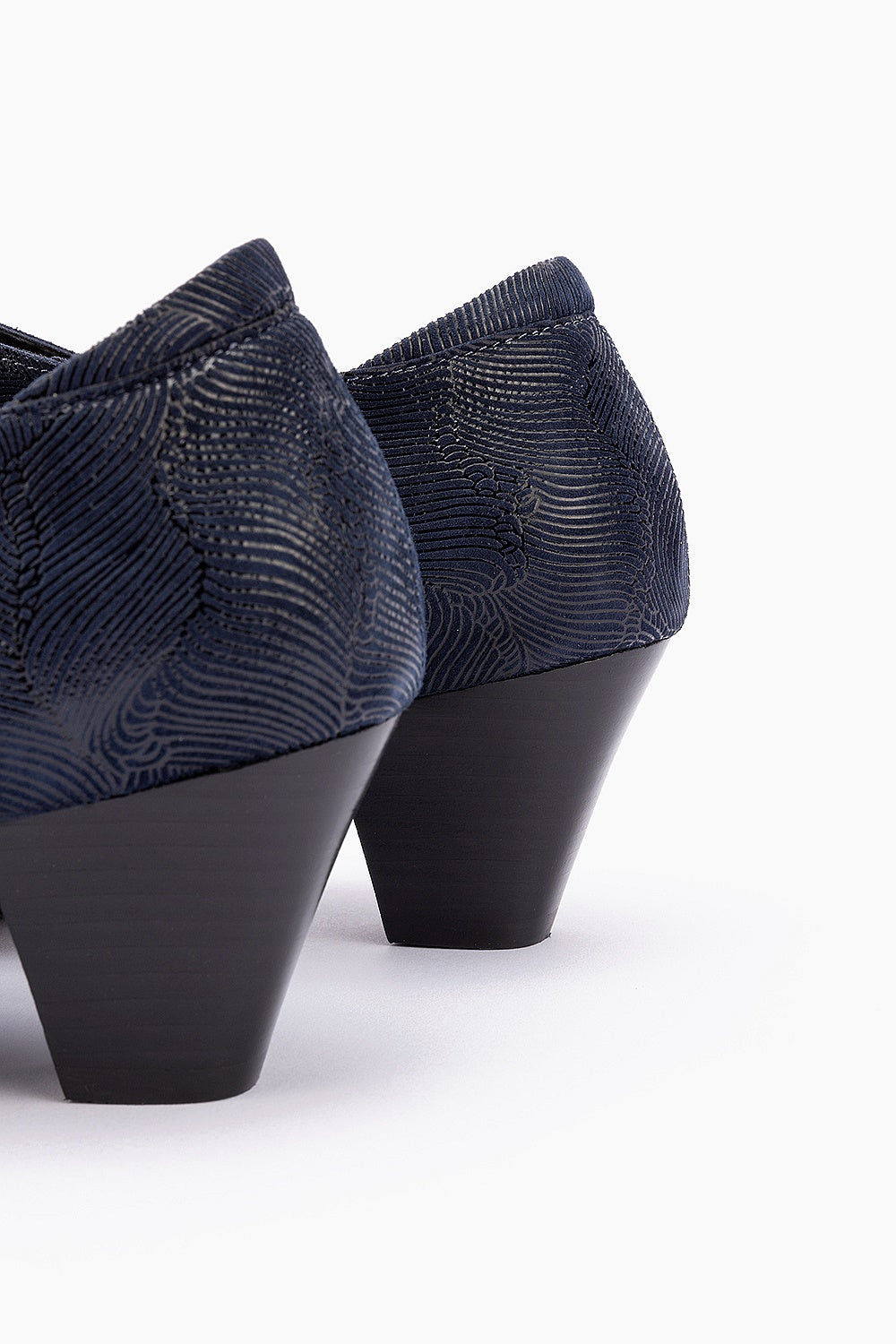 Klouds Omari Navy Pattern