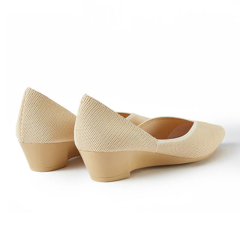 Minimalist Heart Heel Pointed Toe Knit Flats - Beige