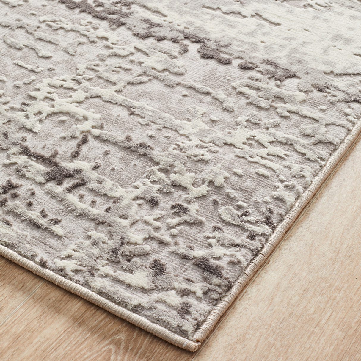 Opulence 115 Silver Rug