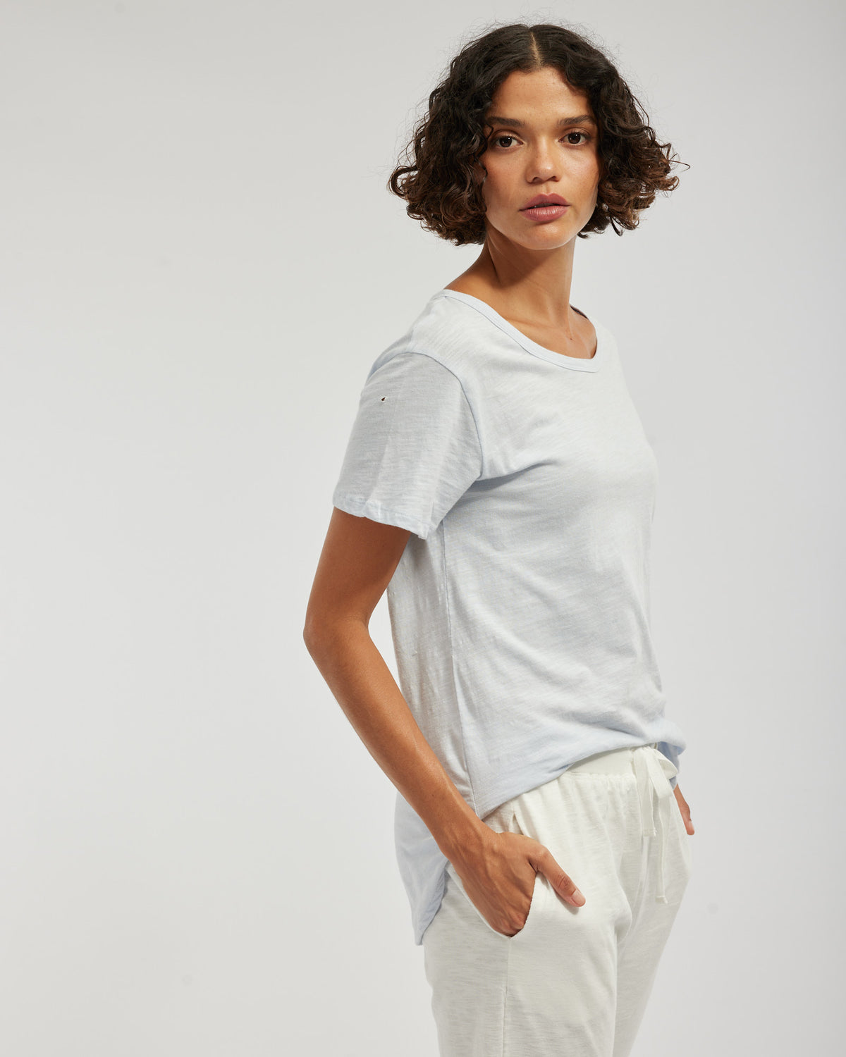 Amelius Kieran Cropped Jogger - White