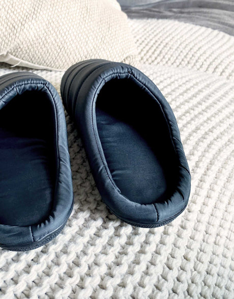 Asos Design Puffer Slipper In Charcoal Grey