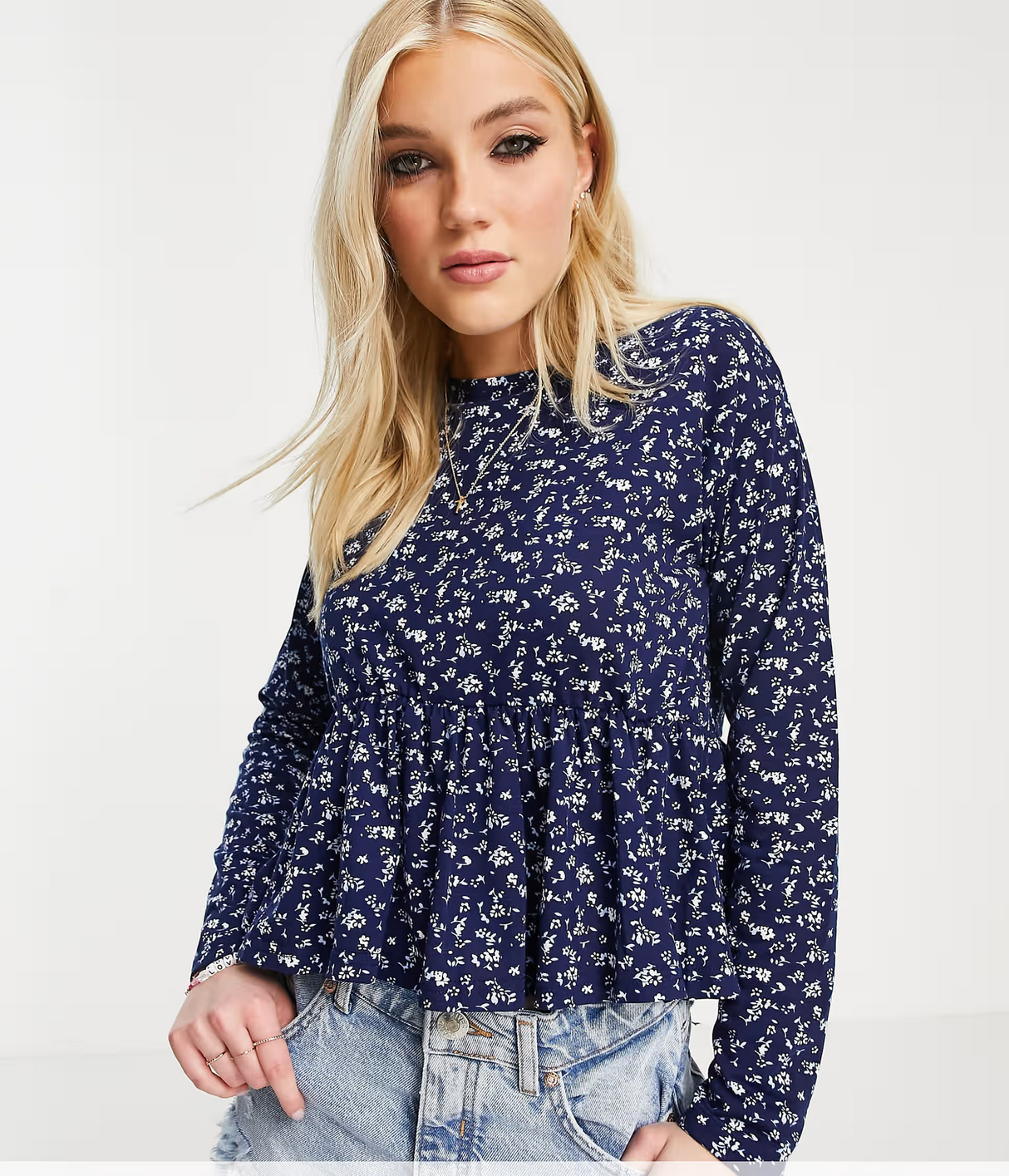 Wednesday'S Girl Relaxed Smock Top With Peplum Hem In Ditsy Floral Print