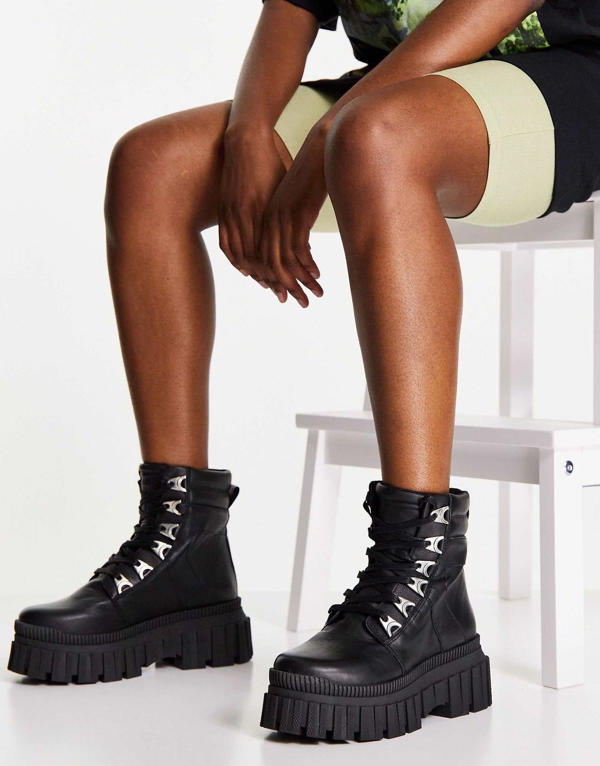 Asos Design Aaron Premium Leather Chunky Hikers In Black